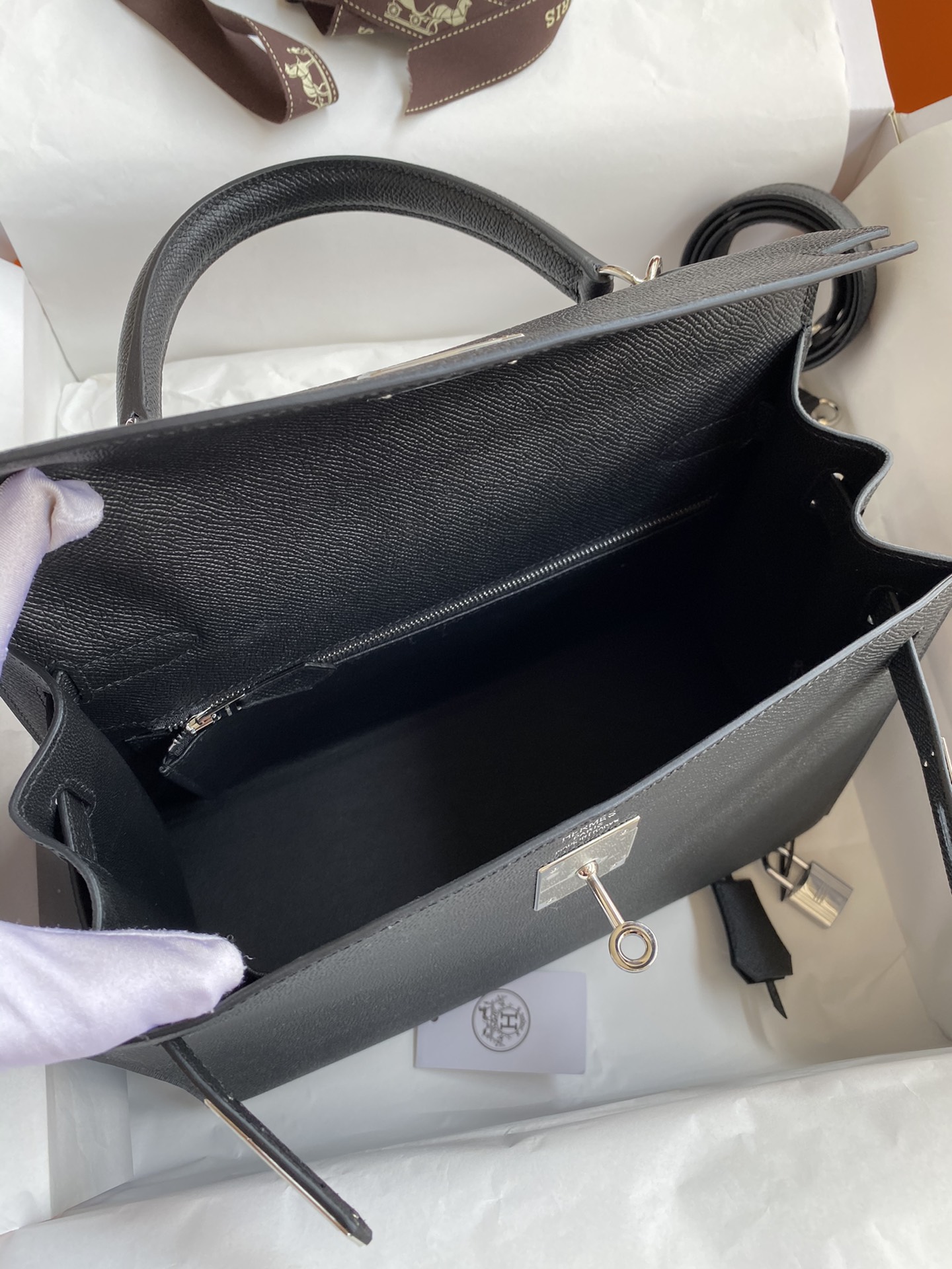 Hermes Kelly 28cm Handbag Shoulder Bag in Black Epsom Leather